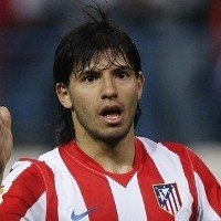 Tak Ada Tawaran dari MU untuk Kun