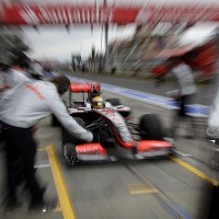 Hamilton Hanya Incar Sepuluh Besar