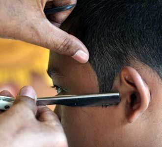 Akhir Liburan, Pangkas Rambut Diserbu