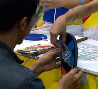 Antre Sandal Jepit di Jakarta Fair