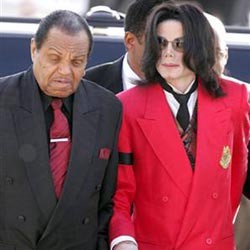 Michael Jackson Tak Ingin Anaknya Diasuh Sang Ayah