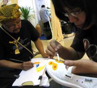 Eksplorasi Melukis di Atas Kain