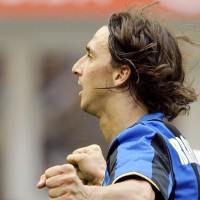 Ibra Bertahan, Deco-Carvalho Batal