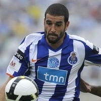 Lyon Dapatkan Pengganti Benzema 