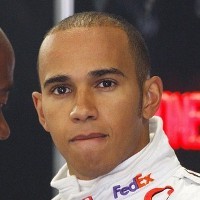 Hamilton : Podium Masih Mungkin 