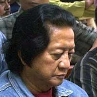 Keluarga Bantah Kondisi WS Rendra Memburuk