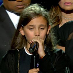 Paris Setia Tulis Surat Untuk Michael Jackson