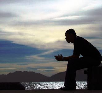 Menikmati Sunset di Danau Laut Tawar