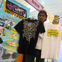 Lestarikan Sunda Lewat Distro