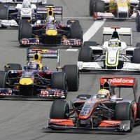 Hamilton: Seperti Mengemudi di Atas Es