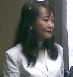 Sambil Terisak, Darmawati Minta Maaf pada Anaknya