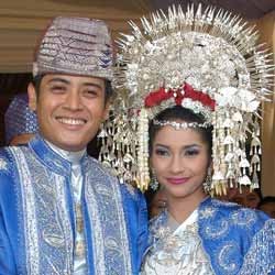 Vira Yuniar-Teuku Ryan Jaga Jarak Jelang Pemakaman