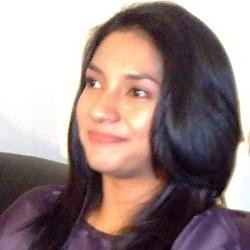 Pasca Buang Muka, Vira Yuniar Digandeng Teuku Ryan