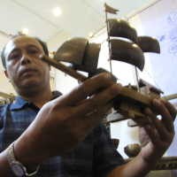 Manfaatkan Batok Kelapa untuk Usaha