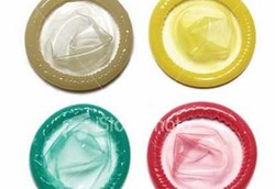 Kondom Cegah Infeksi Herpes