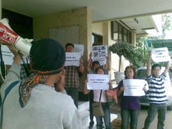 Jelang Vonis Khoe Seng Seng, Belasan Pendukung Demo di PN Jaktim