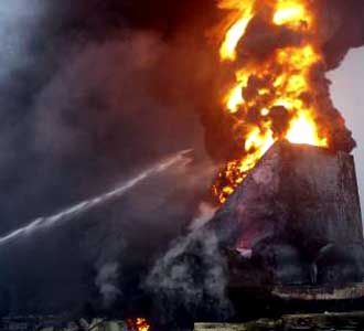 Pabrik Kimia di China Terbakar