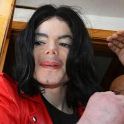 Tangan Michael Jackson Berubah Warna Karena Wortel