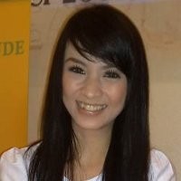 Donita Gugup Dengan Ponsel Qwerty