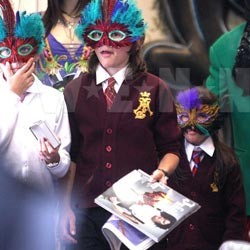 Pembentukan Jackson Three Hanya Gosip