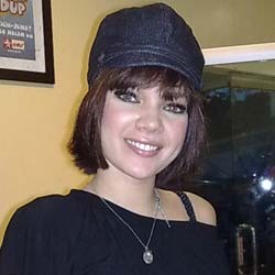 Dewi Sandra: Damai Untuk Michael Jackson