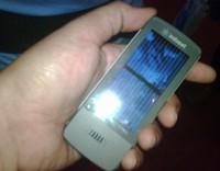 Ponsel Tenaga Surya Indosat Mulai Dipasarkan