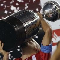 Estudiantes Lanjutkan Dominasi Argentina