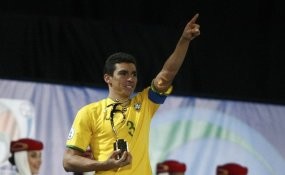 Lucio Berlabuh di Inter