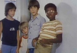 Kecil-kecil Gemar Bikin Geng