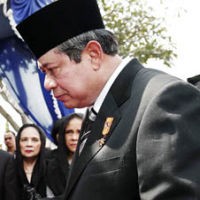  SBY Minta Polisi Teliti Kaitan Bom dengan Ancaman-ancaman Politik 