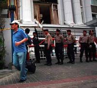 WNA Tinggalkan Ritz Carlton