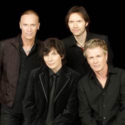 Pemboman di Mega Kuningan, Promotor Mr.Big Jalan Terus