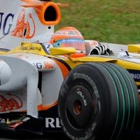 Posisi Piquet di Renault Terancam