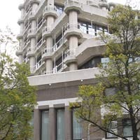 RI Berduka, Lain Australia Lain Belanda