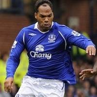 City Gagal Dapatkan Lescott