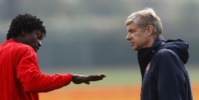 Fans Penyebab Kepergian Adebayor