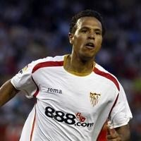 Mau ke Milan, Fabiano Perkarakan Sevilla