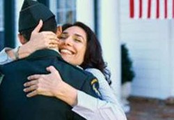 Tips Menjalin Cinta dengan Pasukan Militer