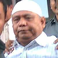 Mantan Ketua DPRD Jatim Dijebloskan ke Rutan Medaeng