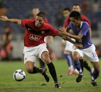 Owen-Macheda Menangkan MU