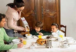 Kenapa Harus Ibu yang Selalu Menyiapkan Sarapan?