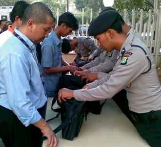 Rekapitulasi Suara, KPU Dijaga Ketat