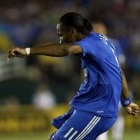 Drogba Yakin Terry Bertahan
