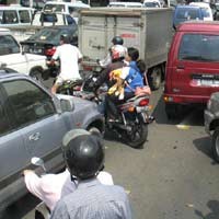 Jl Imam Bonjol Ditutup, Perempatan Menteng Padat