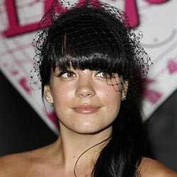 Lily Allen Desain Perhiasan Berbentuk Binatang