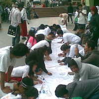 Hari Anak di Bandung Diwarnai Aksi Simpatik