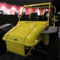 Komodo Sama Puasnya dengan Jip Offroad