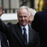 Eriksson Tidak Mengejar Uang