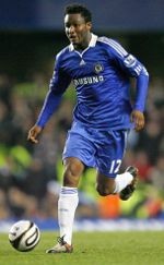 Mikel Perkuat Chelsea hingga 2014 