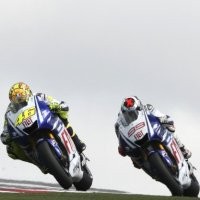 Lorenzo Tanpa Beban Lawan Rossi